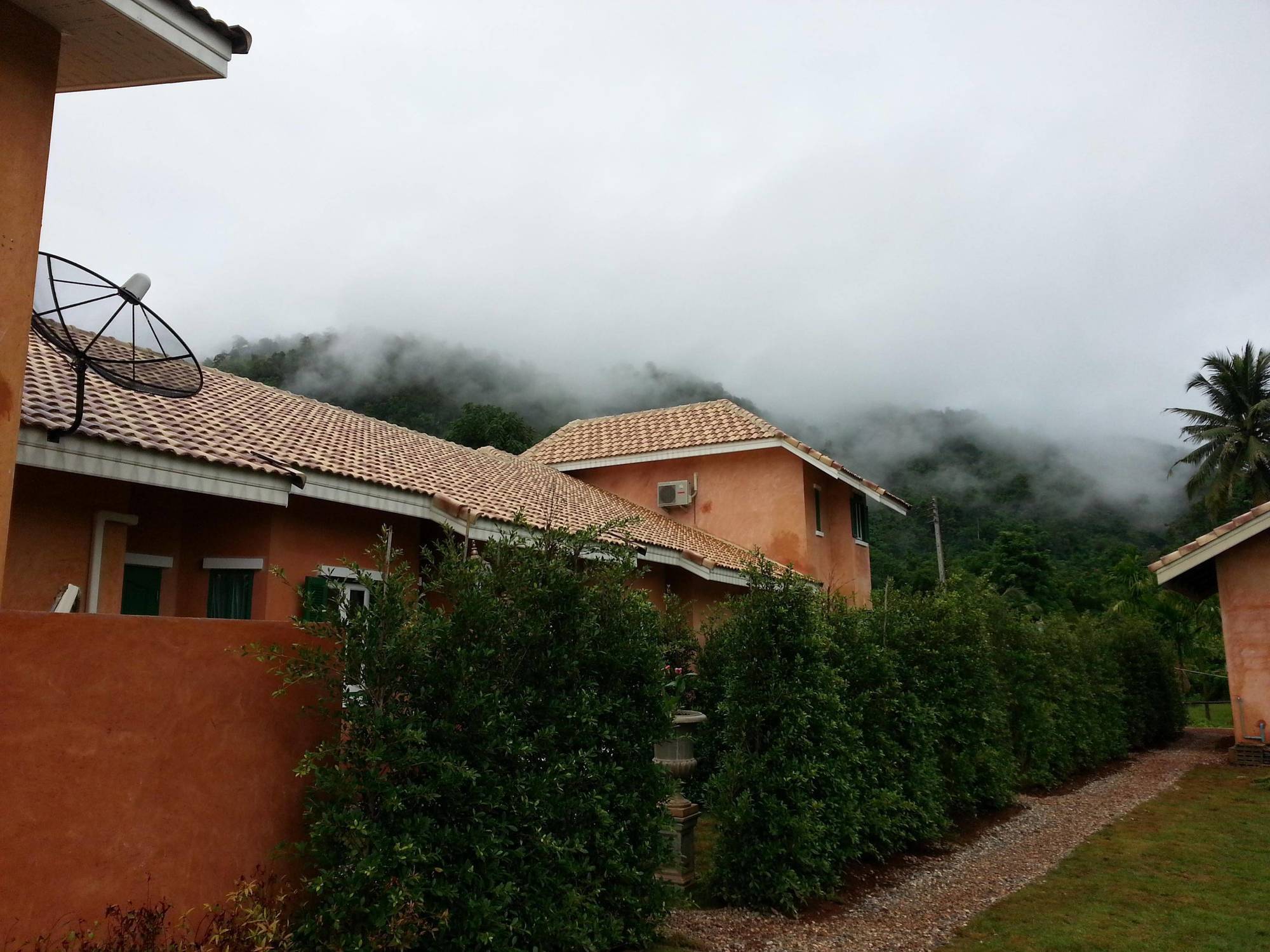 Cinque Terre Resort Thong Pha Phum Exterior photo